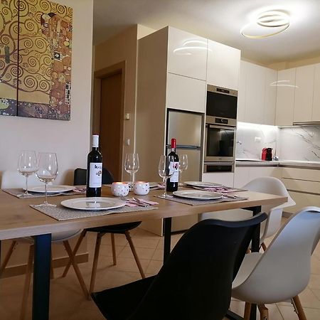 Appartement Bella Casa à Néa Péramos Extérieur photo
